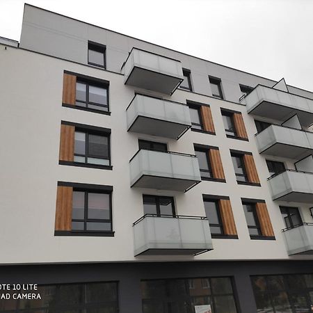Apartament Pileckiego Nowy Dwor Mazowiecki Modlin Airport מראה חיצוני תמונה