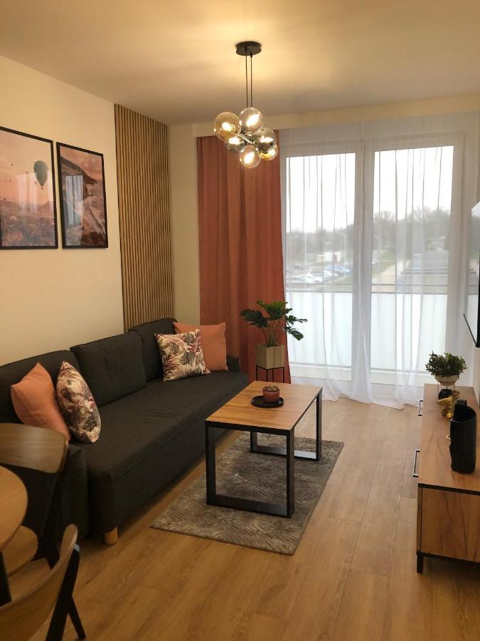 Apartament Pileckiego Nowy Dwor Mazowiecki Modlin Airport מראה חיצוני תמונה