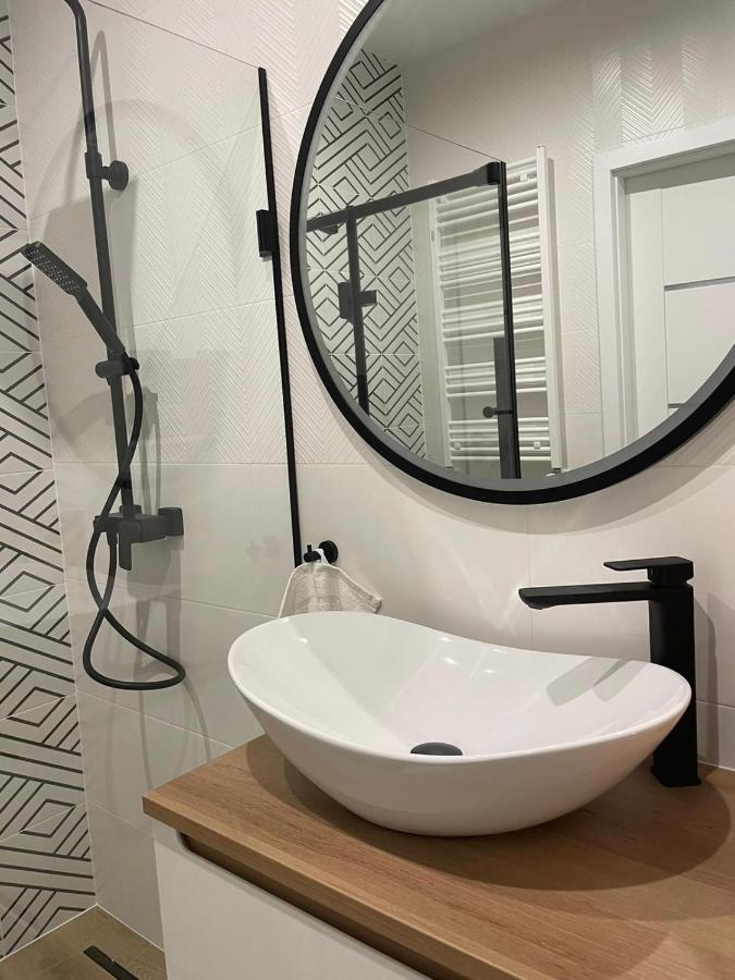 Apartament Pileckiego Nowy Dwor Mazowiecki Modlin Airport מראה חיצוני תמונה